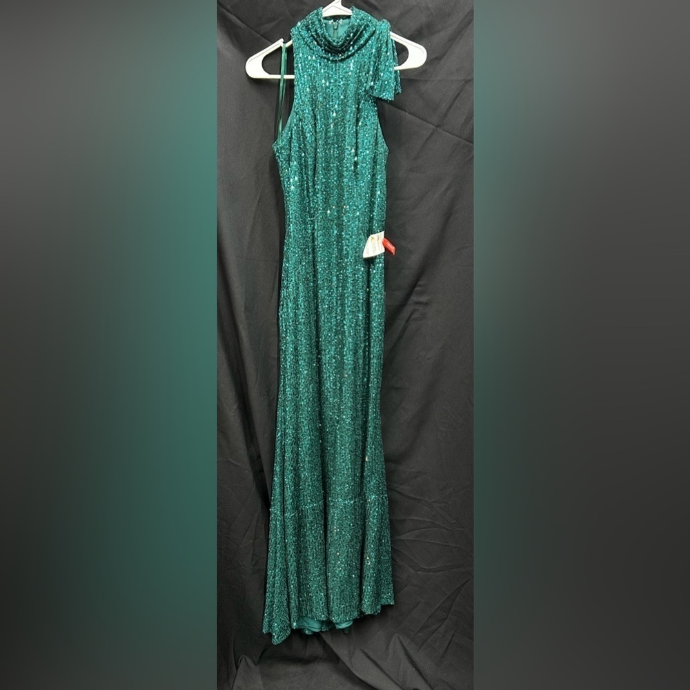 IEENA FOR MAC DUGGAL NWT 11280
Sequined Soft Tie Halter Neck Column Gown - Picture 4 of 6